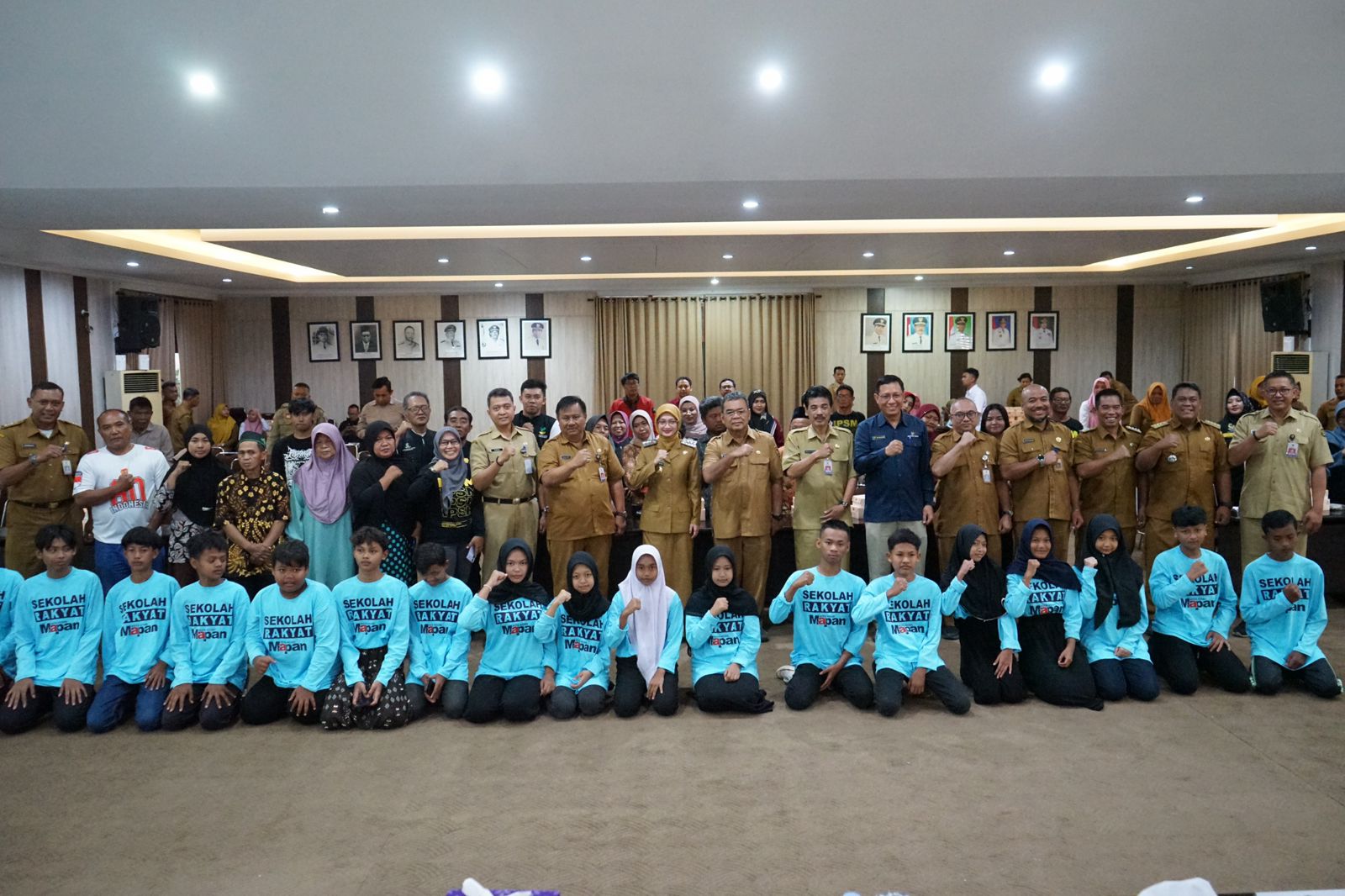 Wali Kota Kediri Lepas 18 Calon Siswa Sekolah Rakyat Untuk Lanjutkan Pendidikan di SRMP 14 Kota Batu