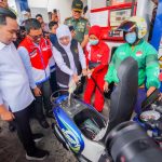 Suplai Kembali Normal Jember Tak Lagi Krisis BBM, Gubernur Khofifah Ungkap Rasa Syukur Bagikan Bantuan Bensin Gratis Untuk Ojol