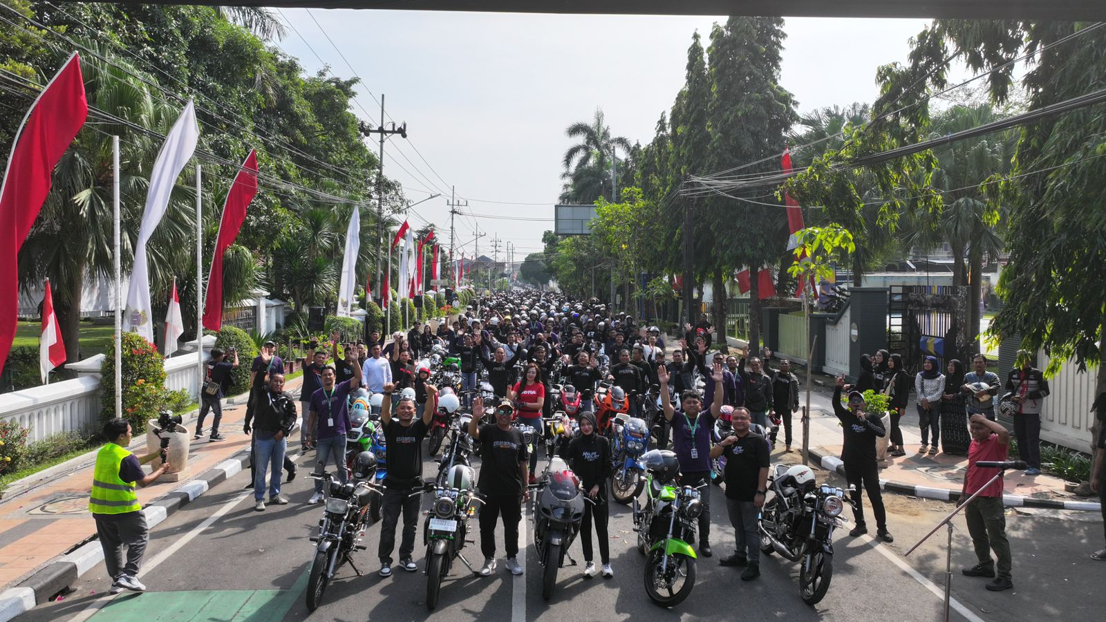Mbak Wali Berangkatkan Riding Kelas Malam AG City, Jadi Ajang Edukasi Masyarakat Tentang Etika Berkendara
