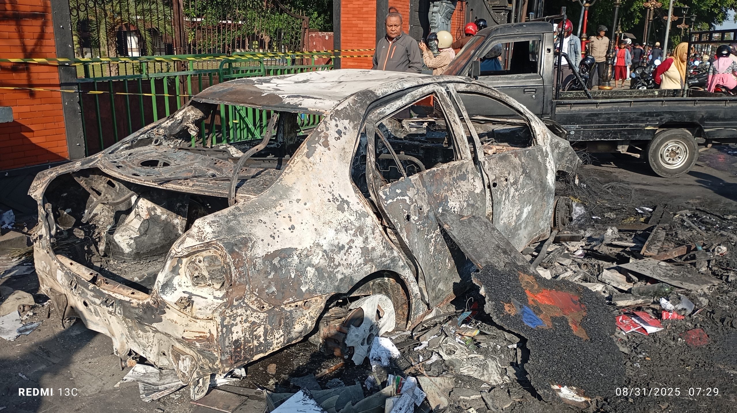 Ini Kerugian Aksi Anarkis Pembakaran dan Perusakan Gedung di Kediri