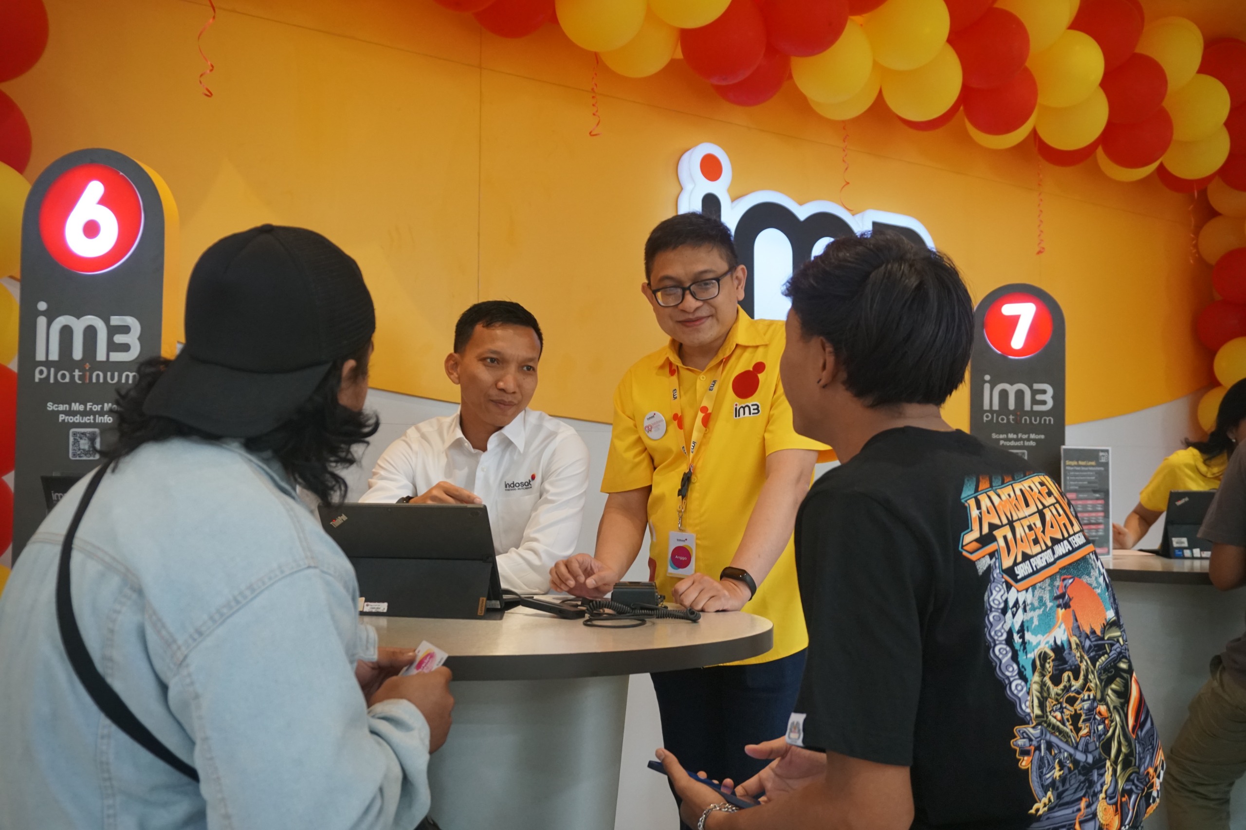 Rayakan Harpelnas 2025, Ini Hadiah Spesial dari Indosat Region Jawa Timur untuk Pelanggan