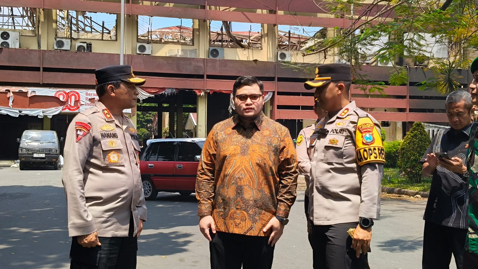 Kapolda Jatim Irjen Nanang Avianto Tinjau Bekas Kerusuhan di Kediri