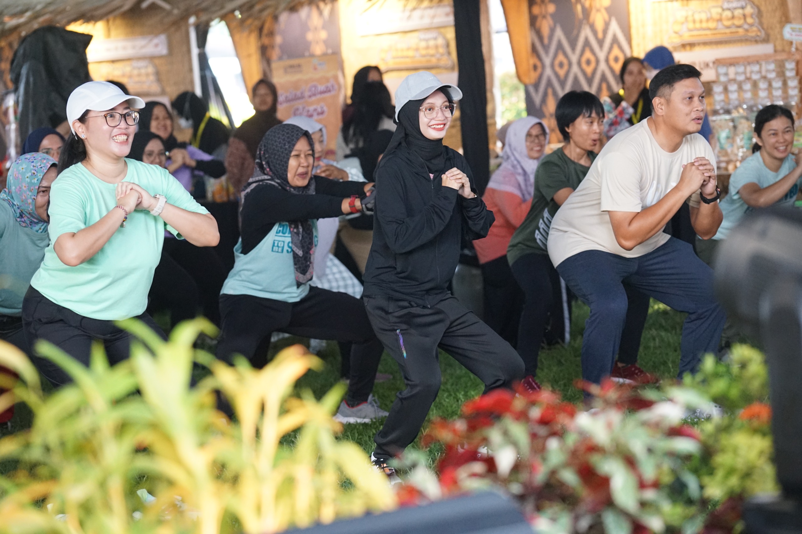 Financial Festival 2025 OJK Kediri Dimeriahkan  Olahraga Strong Nation