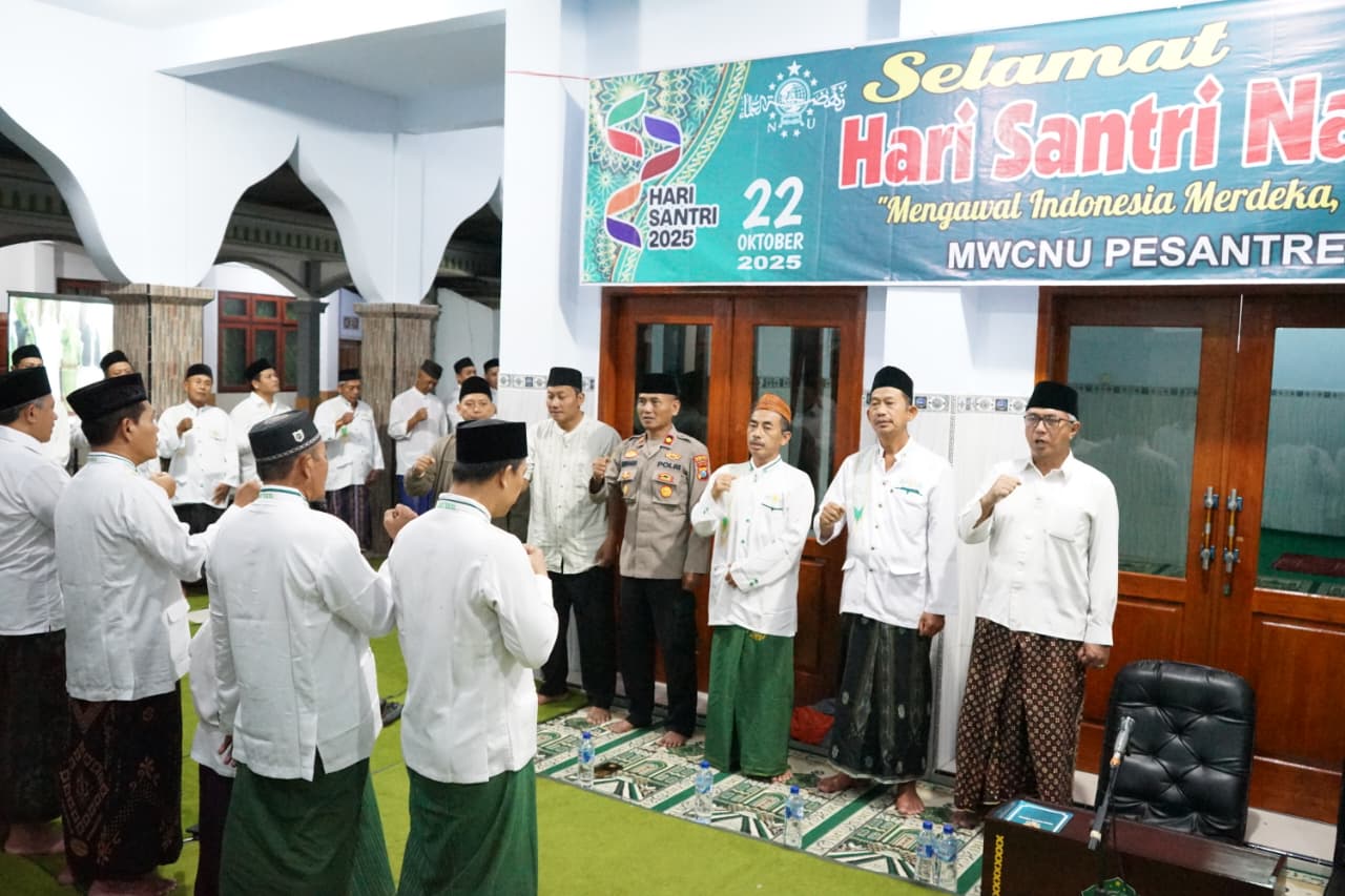 Hari Santri 2025, Gus Qowim Ajak Santri Kawal Kemerdekaan dengan Ilmu dan Akhlak