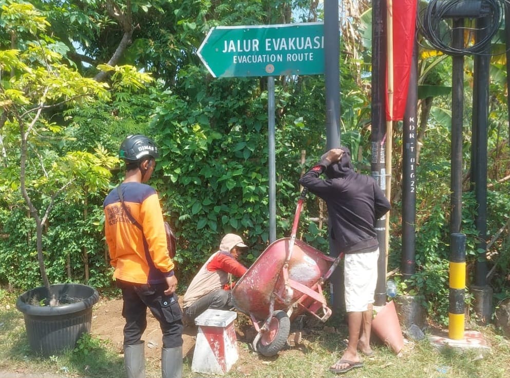 Siapsiaga Hadapi Bencana, Pemkot Kediri Pasang 238 Rambu Jalur Evakuasi di 46 Kelurahan