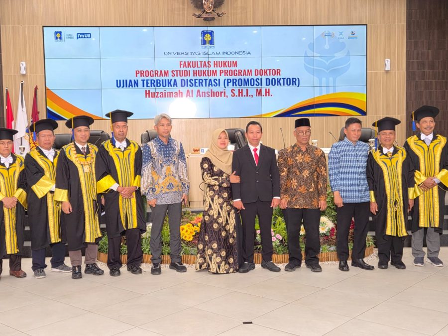 Dosen Uniska Kediri Dr. Khuzaimah, Catat Rekor Lulus Tercepat Doktor di UII