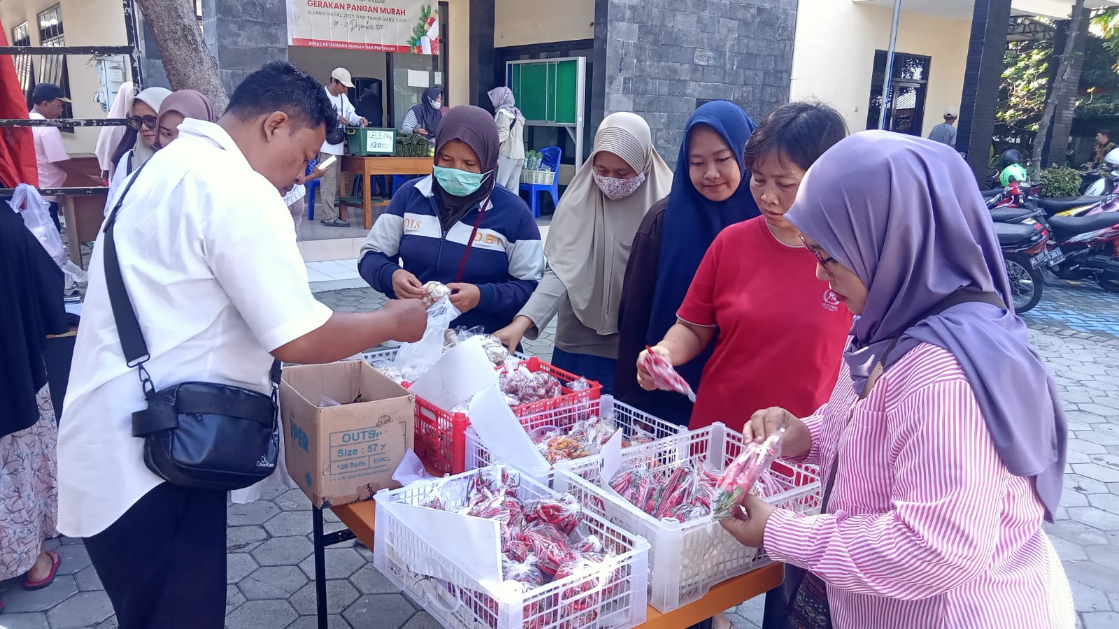 Jelang Nataru, Pemkot Kediri Menggelar Gerakan Pangan Murah