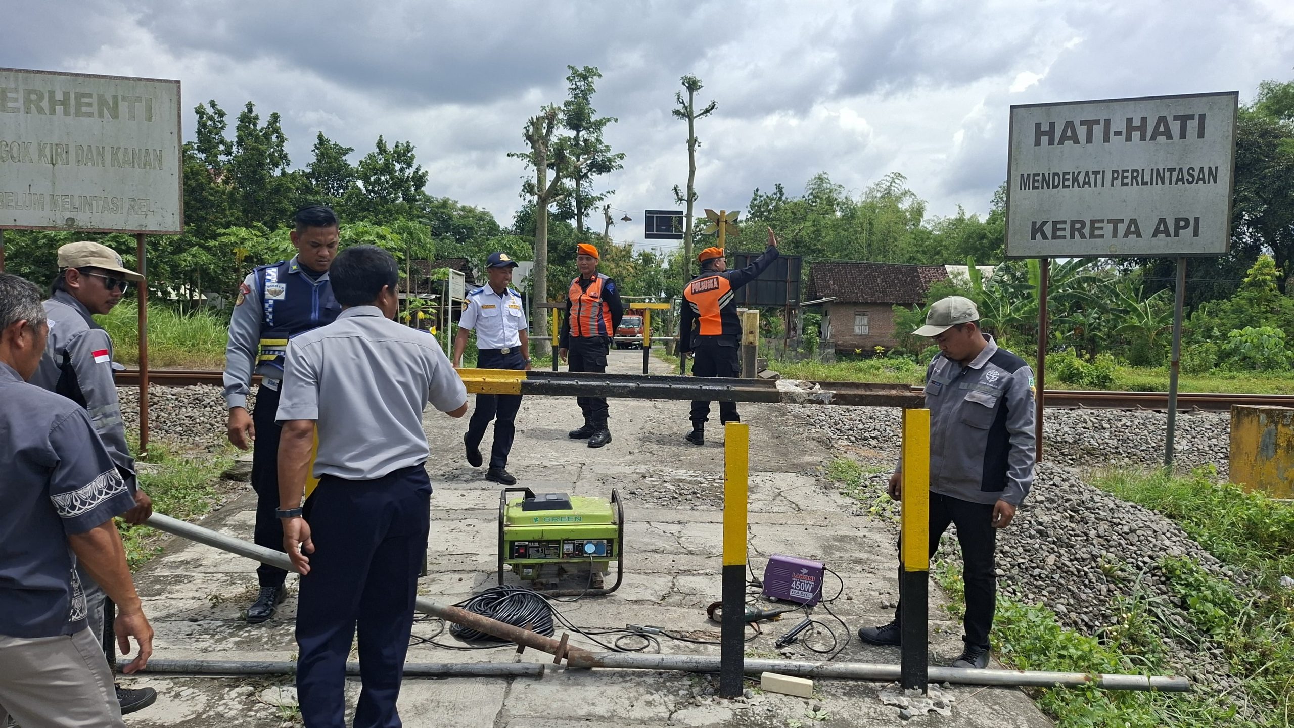 KAI Daop 7 Madiun Tutup Perlintasan Sebidang di Blitar, Tegaskan Komitmen Zero Accident