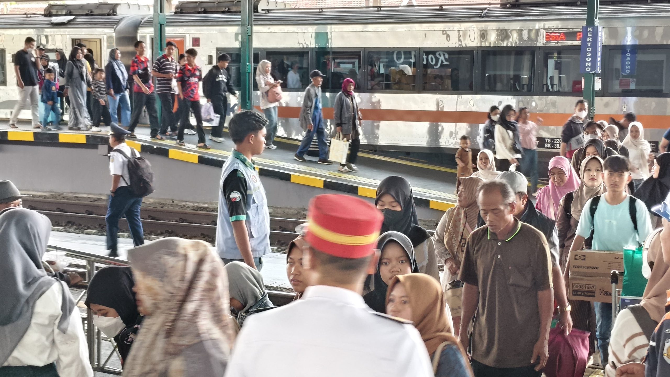 Angkutan Lebaran 2026, KAI Daop 7 Madiun Angkut Total Sebanyak 434.364 Pelanggan Naik dan Turun