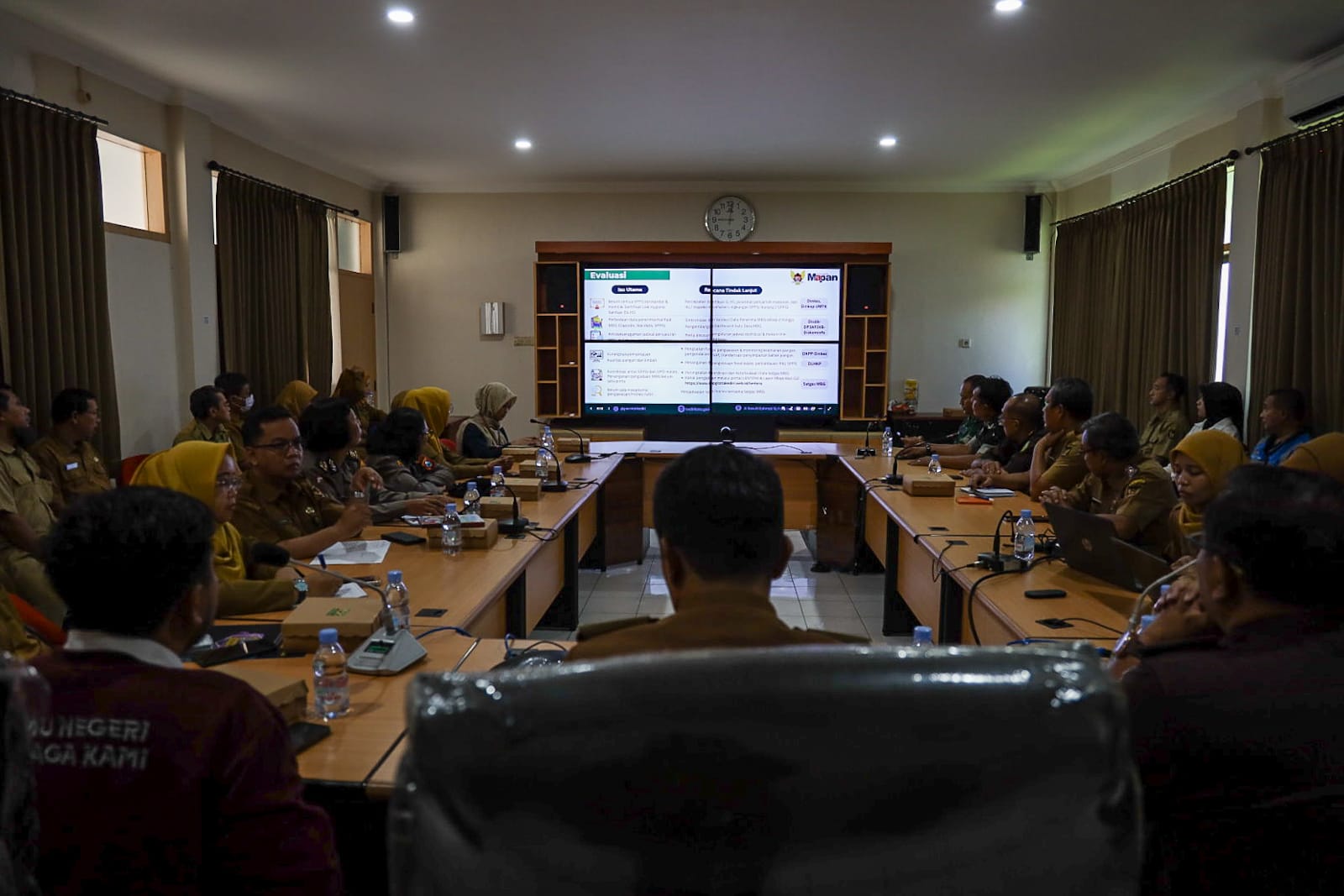 Awasi Pelaksanaan MBG, Pemkot Kediri Bersama Instansi Lintas Sektor Gelar Rapat Evaluasi