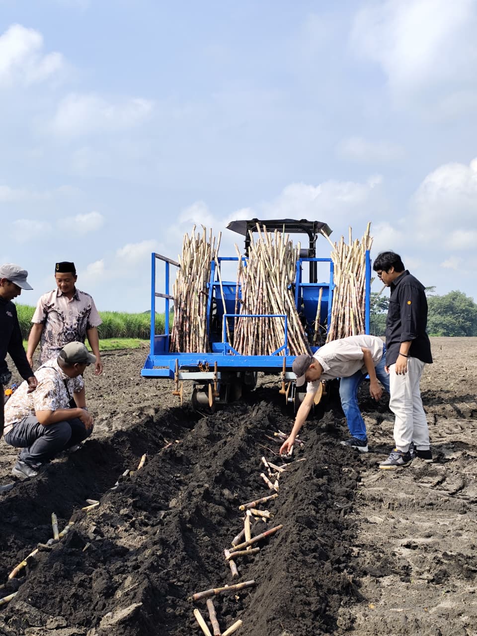 MKSO Kebun Dhoho Terapkan Program Mekanisasi Pada Tanam Perdana 2026