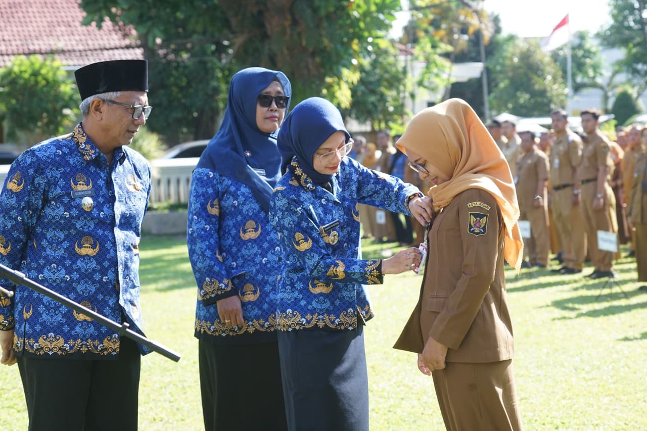 Apel Senin Pagi, Mbak Wali Tekankan Disiplin ASN dan Optimalisasi Pelayanan Publik Saat WFH-WFO