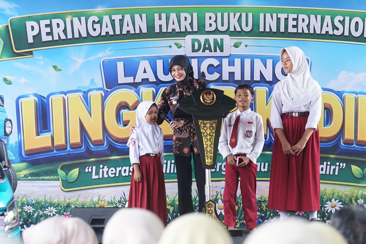 Peringati Hari Buku Internasional, Mbak Wali Luncurkan Inovasi Literasi Keliling Ramah Lingkungan