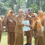 89 ASN Pemkot Kediri Mendapatkan SK Kenaikan Pangkat, Diserahkan Saat Apel Pagi