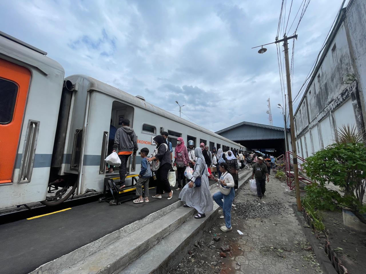 Selama Libur Panjang Kenaikan Yesus Kristus 2026, Stasiun Kediri Layani 8.770 Pelanggan