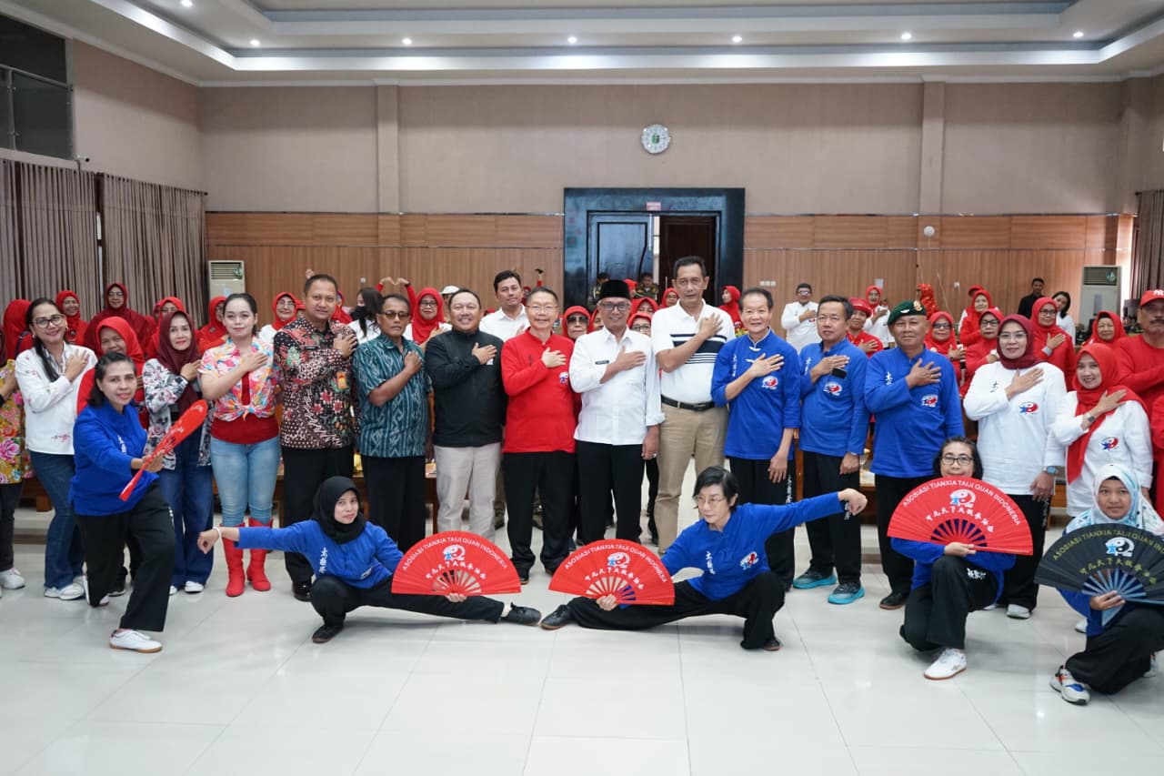 Gus Qowim Hadiri Pengukuhan DPC ATTI Kota Kediri, Taijiquan Ajarkan Keseimbangan dan Kebersamaan