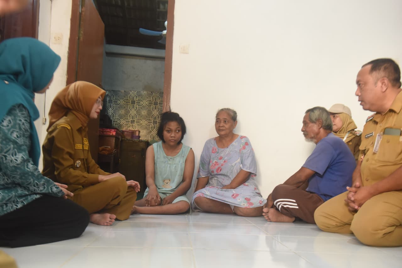Senangnya Sukamto, Rumahnya Yang Tidak Layak Huni Telah Direnovasi Hasil Swadaya Masyarakat