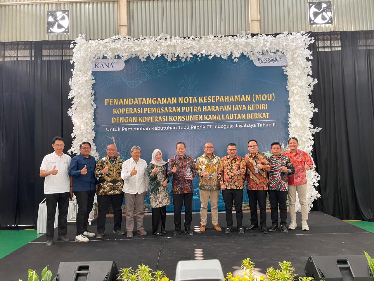 Menteri Koperasi Ferry Juliantono Saksikan MoU Koppem Raharja dan Koperasi Kana Untuk Penuhi Kebutuhan Tebu di Pabrik Indogula