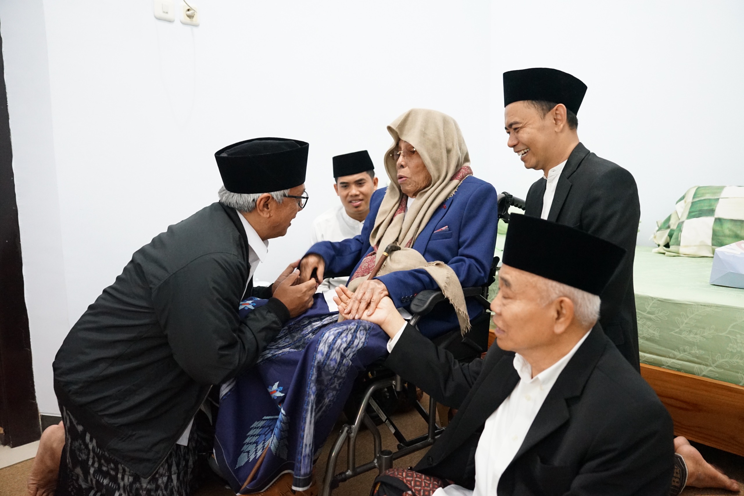 Gus Qowim: Haul Akbar Ponpes Al Falah Ploso Semangat Perjuangan Para Ulama Harus Terus Dijaga dan Diteruskan