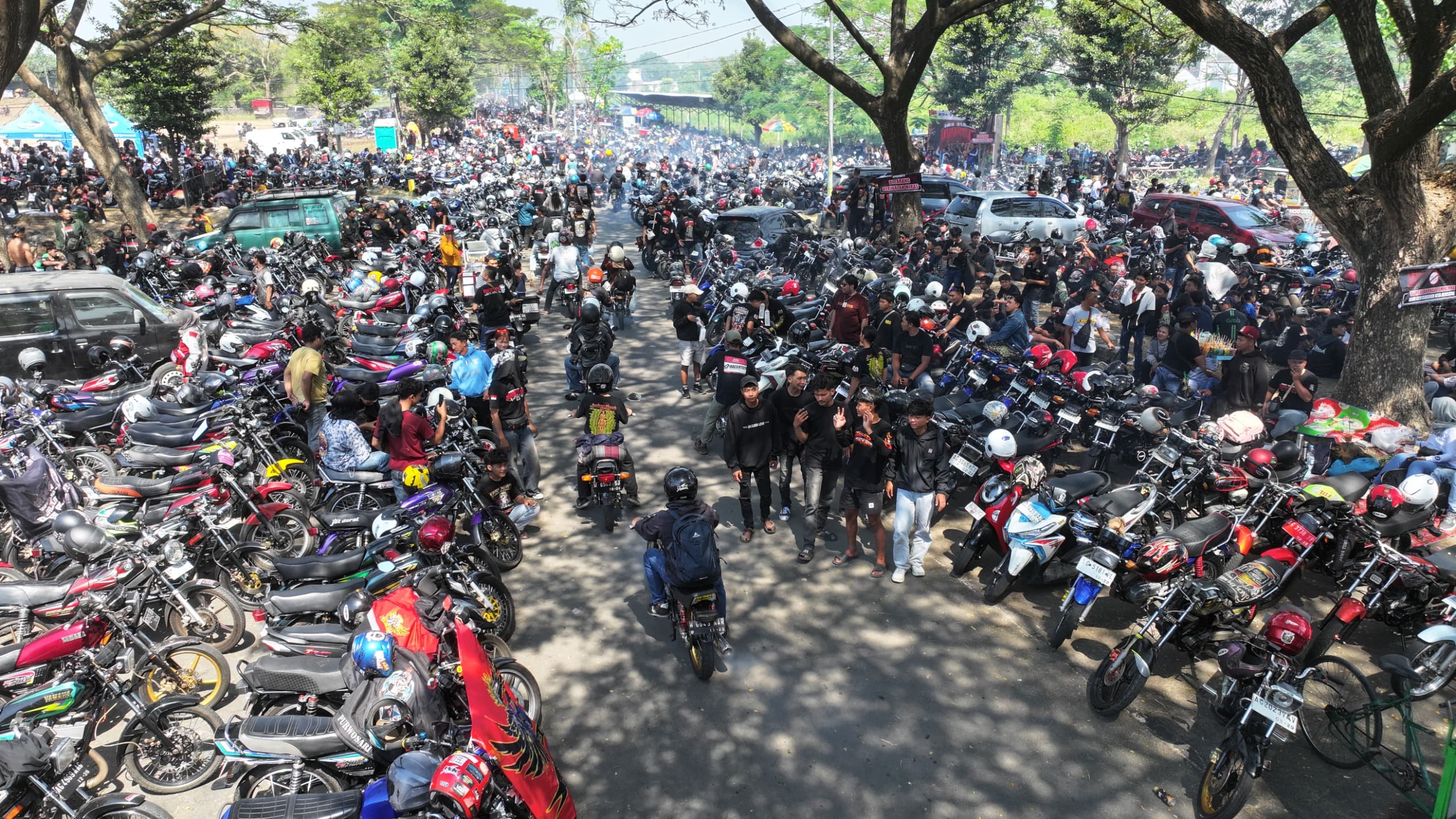 Ribuan Pecinta RX King Berkumpul di Kota Kediri, Mbak Wali Sebut Solidaritas Komunitas Jadi Teladan Generasi Muda