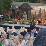 Diprakarsai Dinas Pendidikan Kabupaten Kediri, Gabungan Guru TK, SD, SMP Negeri dan Swasta di Kabupaten Kediri Unjuk Kemampuan Berpentas Kentrung Modern