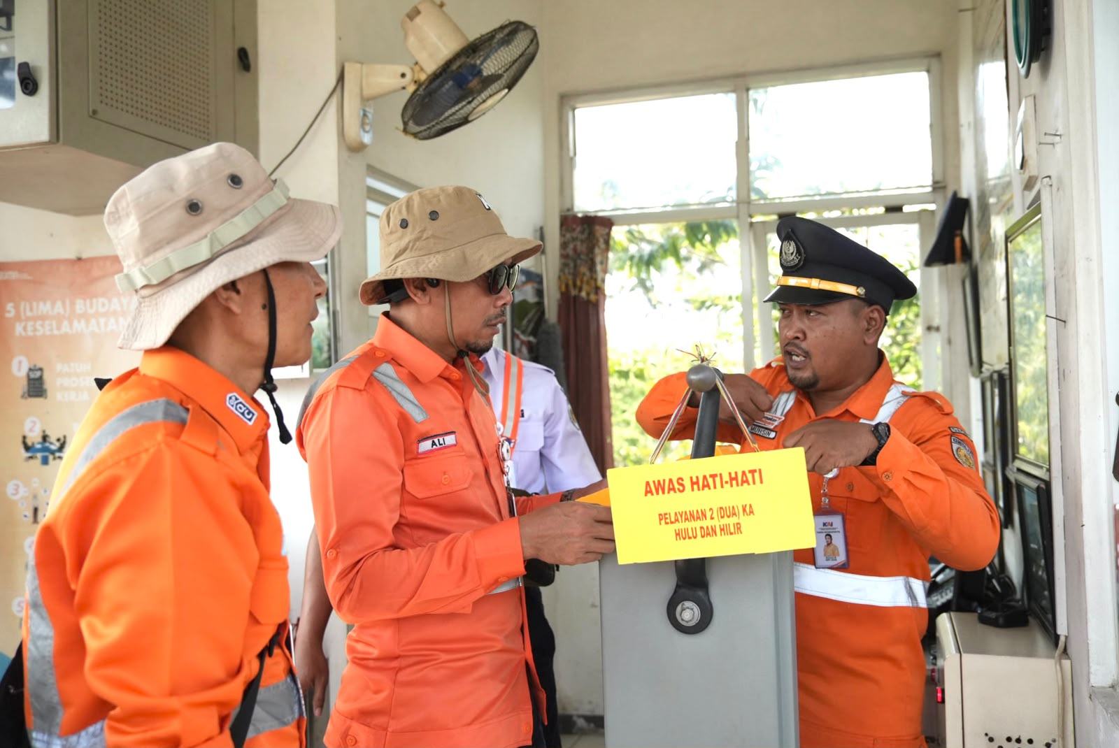 VP Daop 7 Madiun Inspeksi Jalur Madiun–Kertosono Gunakan Lori Dresin, Pastikan Keselamatan dan Keandalan Prasarana Serta Pelayanan Tetap Prima