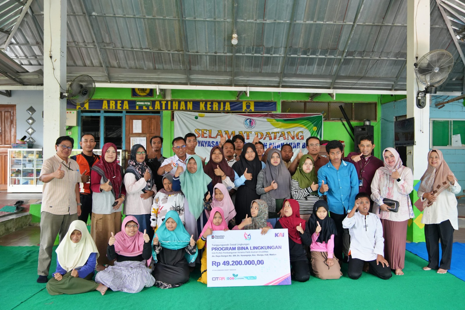KAI Daop 7 Madiun Salurkan Bantuan TJSL Senilai Ratusan Juta Untuk Infrastruktur, ppPendidikan, Pelestarian Budaya, dan Disabilitas
