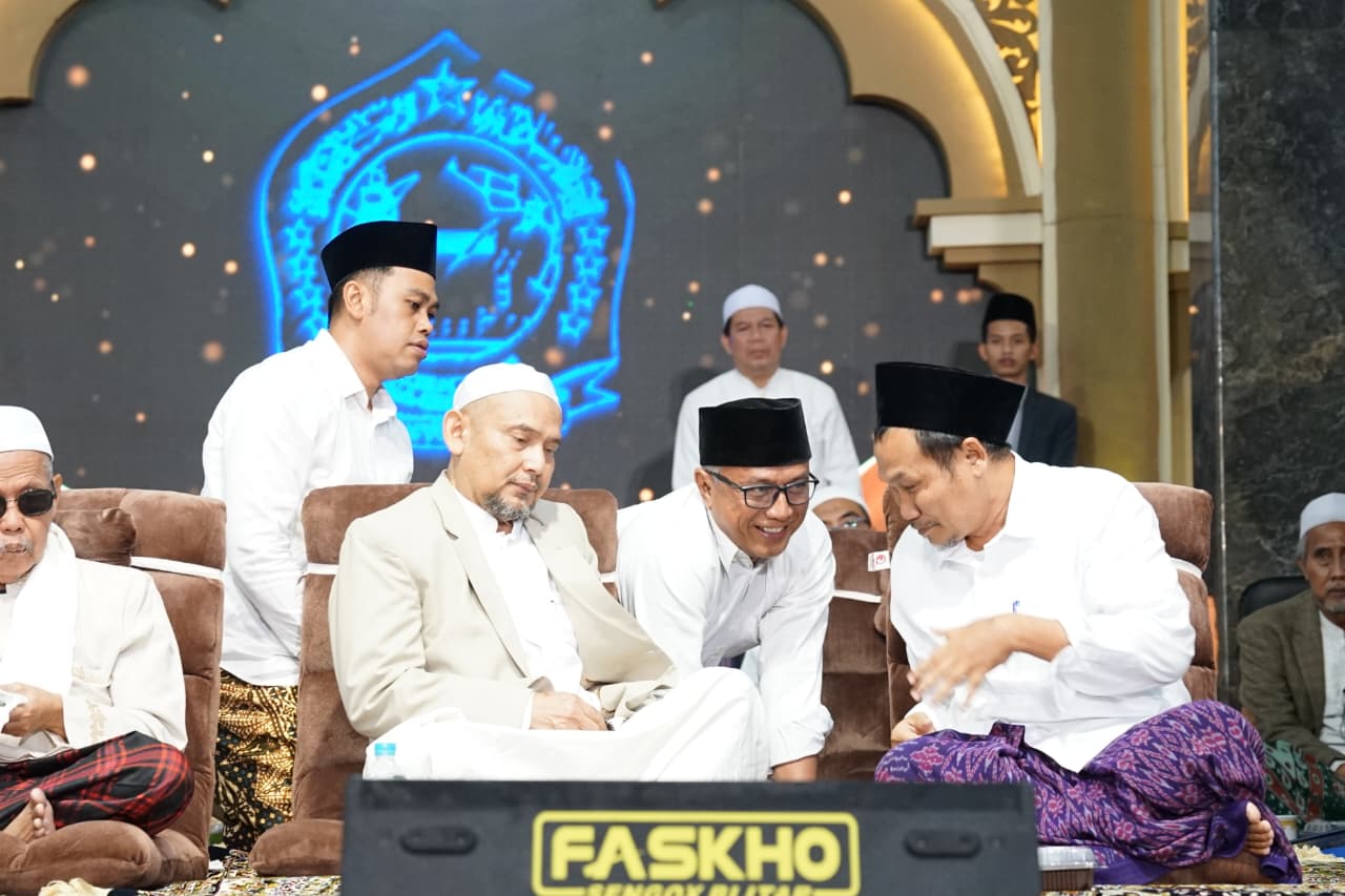 Haul ke-15 KH Imam Yahya Mahrus, Gus Qowim Mohon Doa Masyayikh Untuk Kesejahteraan Masyarakat Kota Kediri