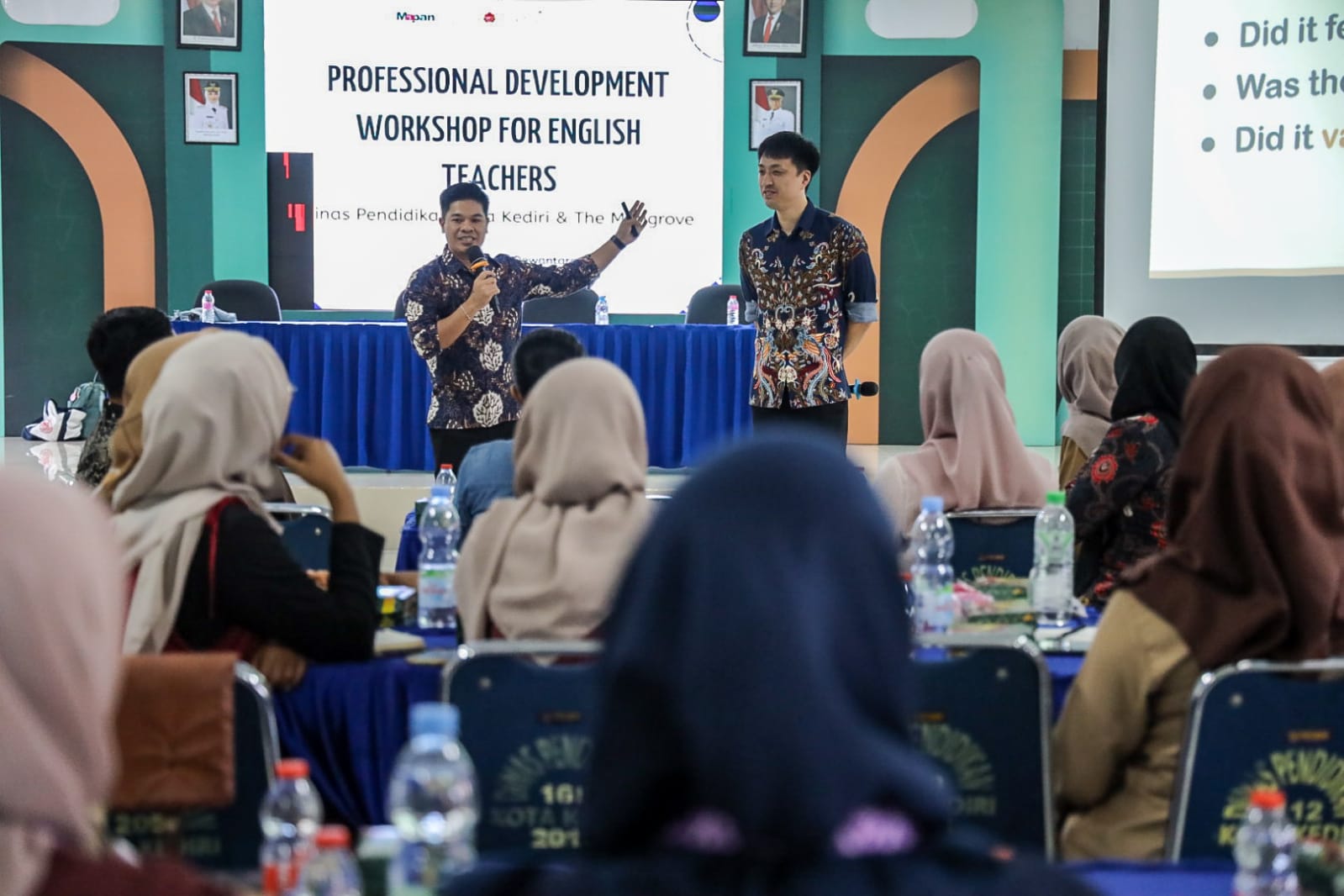 Siapkan Generasi Percaya Diri Berbahasa Inggris, Pemkot Kediri Tingkatkan Kompetensi Guru dan Tutor E-mas