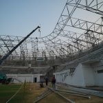 Pemasangan Rangka Atap Stadion Gelora Daha Jayanti Gunakan 3 Crane, Targetkan Selesai Akhir November 2026