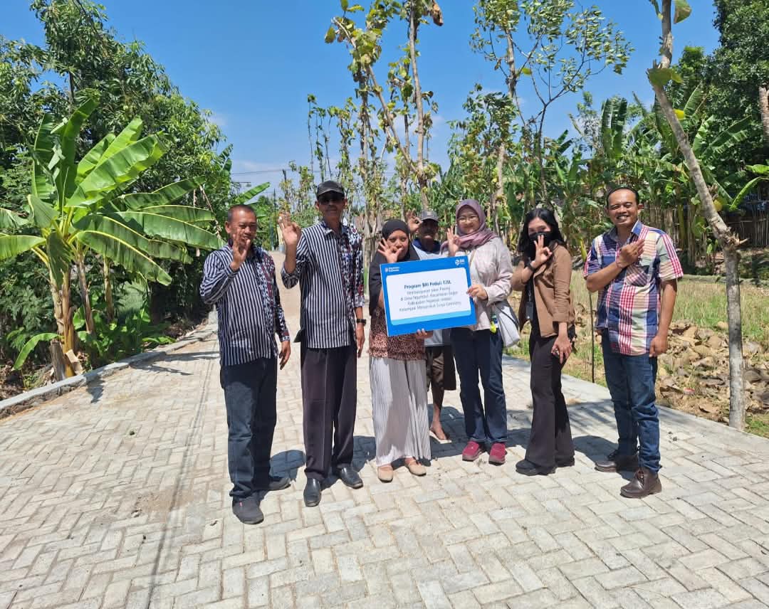 BRI Peduli TJSL Salurkan Bantuan Rp 50 Juta Untuk Pembangunan Jalan Paving di Desa Ngumpul Kabupaten Nganjuk