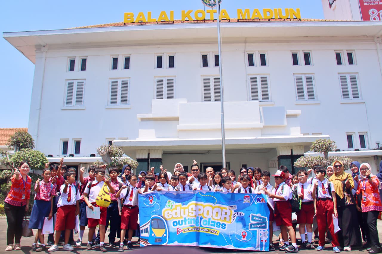 KAI Daop 7 Madiun Gandeng Pemkot Madiun, Gelar Program Eduspoor Kenalkan Transportasi KA dan Wisata Edukasi Sejarah Kota Madiun Kepada Pelajar