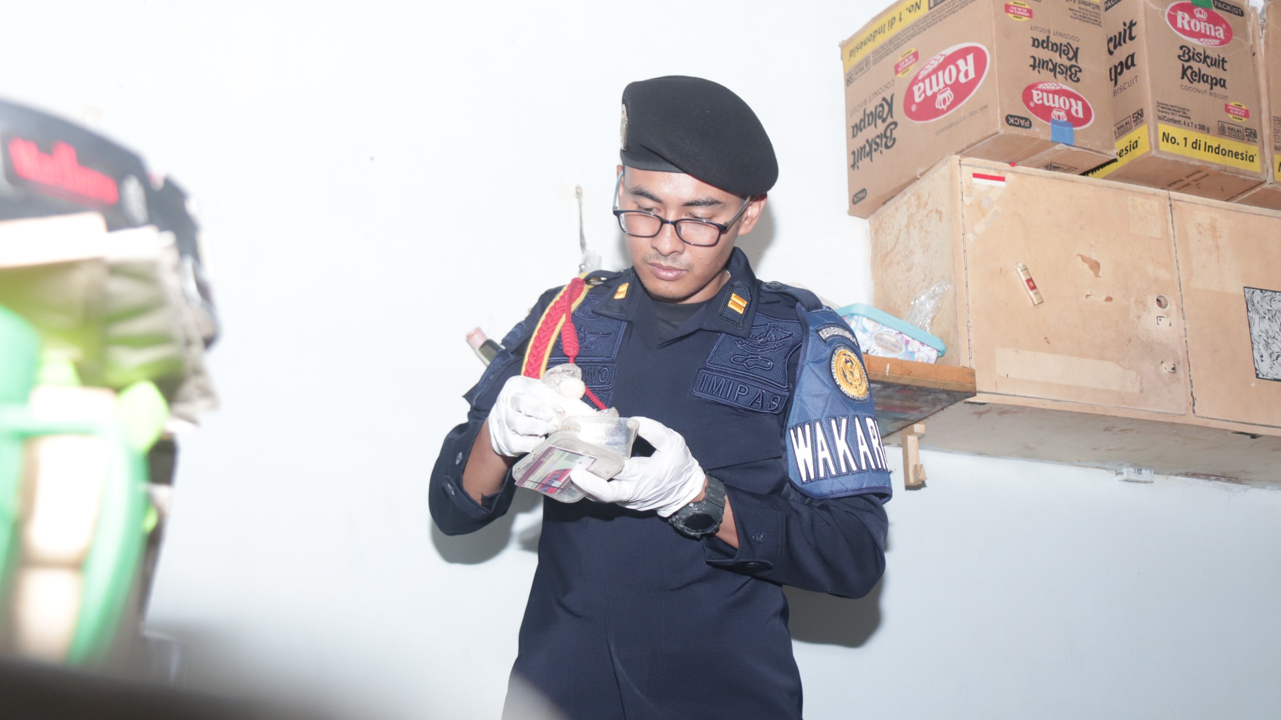 Lapas Kediri Gelar Razia Gabungan Bersama Aparat Penegak Hukum, Temukan Sajam dan Korek Gas