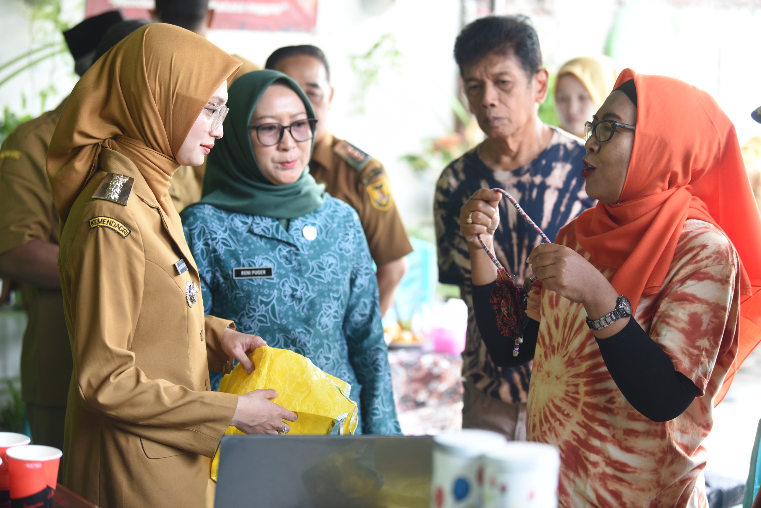Dari Sampah Berseri Jadi Produk Bernilai Ekonomis, Mbak Wali Apresiasi Kesadaran Masyarakat