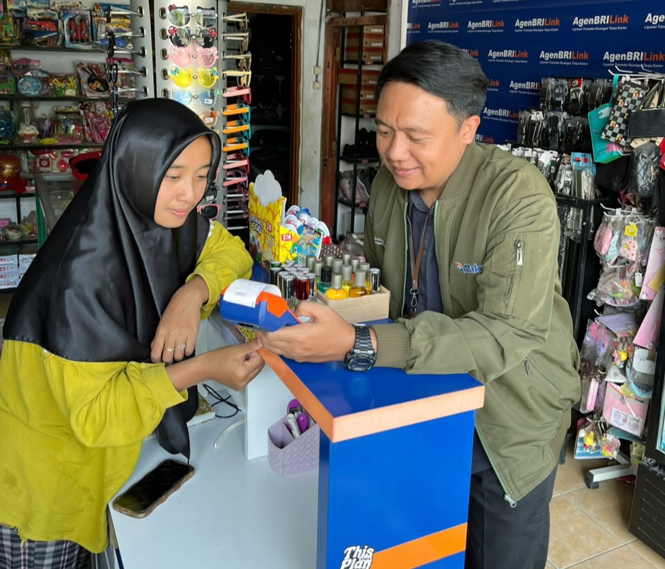 Agen BRILink Rizqi Lancar Wujudkan Layanan BRI Semakin Dekat Dengan Masyarakat Kabupaten Nganjuk