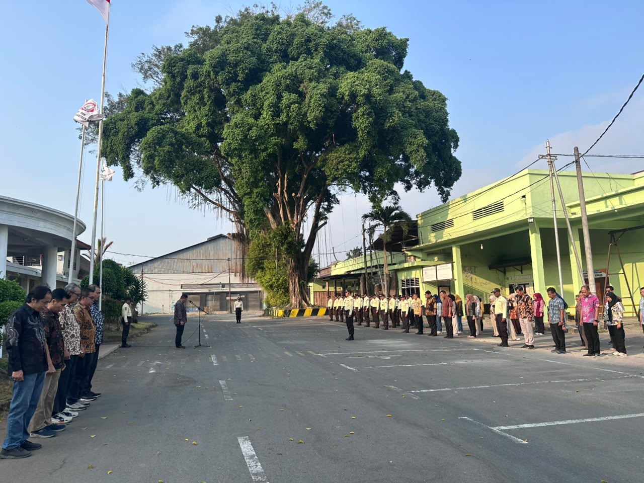 Peringati Hari Kesaktian Pancasila, Karyawan Pabrik Gula Pesantren Baru Gelar Upacara