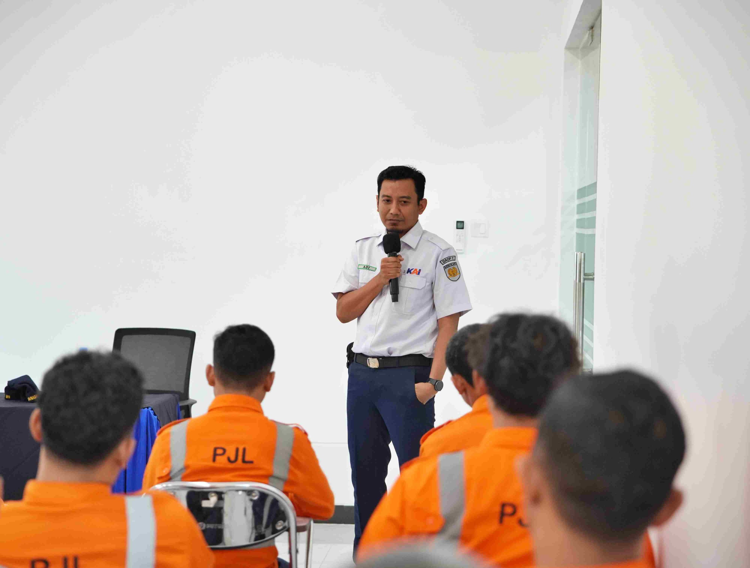 Perkuat Budaya Keselamatan, KAI Daop 7 Madiun Fokus Tingkatkan Kompetensi dan Kedisiplinan Petugas Jaga Lintasan
