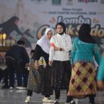 Serunya Pertandingan Gobak Sodor Sarungan Peringati Hari Santri 2026 Antara Tim Fatayat NU Kota Kediri vs Tim Penggerak PKK
