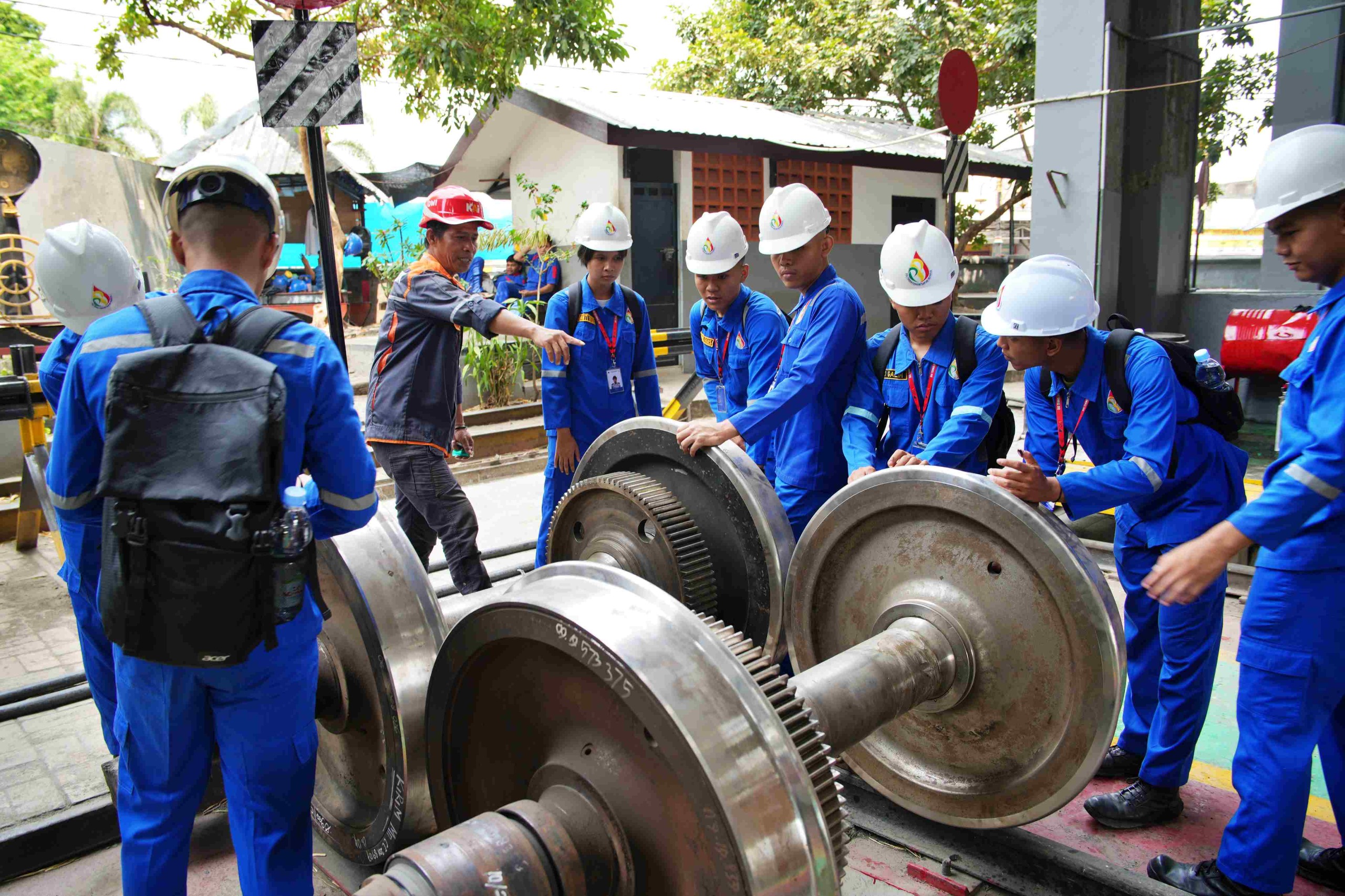 Sinergi Dunia Industri dan Pendidikan, PT KAI Daop 7 Madiun Sambut KKL Mahasiswa PPI